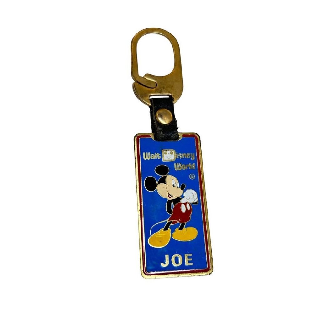 Vintage Walt Disney Workd Keychain Key Ring "Joe" Mickey Mouse Clip Closure